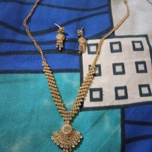 2 Necklace And 3 Earrings Pair Combo