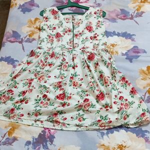 Floral Flared Dress Beautiful And Elegant - New