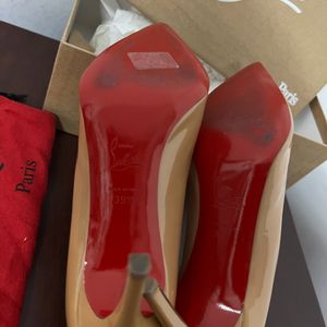 39.5 Christian Louboutin Kate Designer Pumps