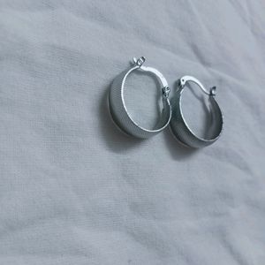 Cute hoop earrings (Trendy)