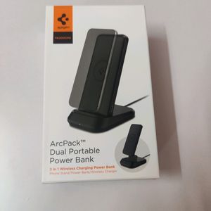 Spigen 3in1 10000mAh Wireless Power Bank