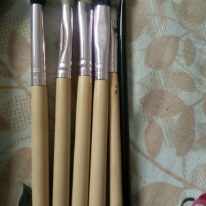 Diamond Face And Kabuki Eye Brushes