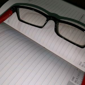 Stylish Specs - Rectangular Shaped Eye Glass