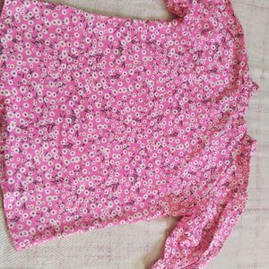 Pink Floral Top💗, NEW WITHOUT TAG, 30 Rs Off