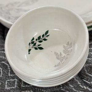 Round Leaves Print Dinner Set Pack Of 20