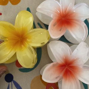 floral hair clip