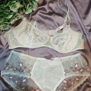 victoris secret bra set