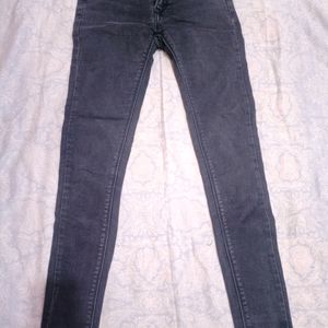 Black Deal Slim Fit Jeans