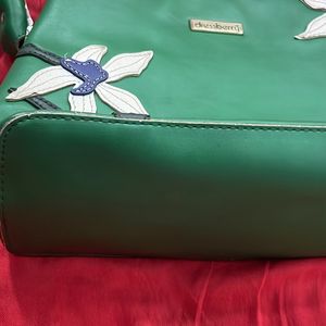 DressBerry Original Green Handbag