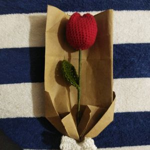 Red tulip crochet bouquet