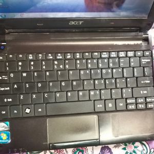 Acer Aspire One Mini Laptop D2570M