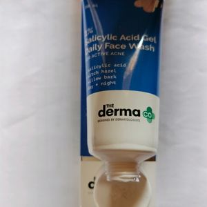 The Derma Co Salicylic Acid Gel Daily Face Wash