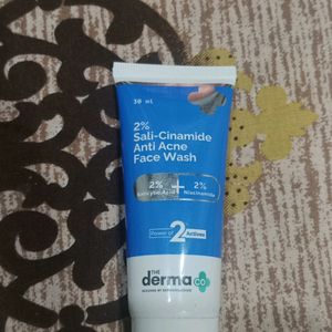 The Derma Co . Face Wash