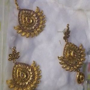 Necklace Set With Earrings And Maangtika