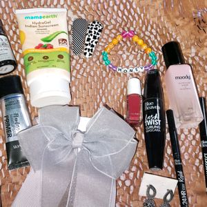 Gift Combo Makeup And Accessories