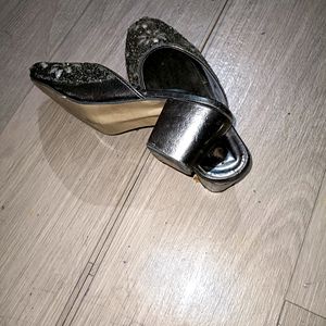 Heavy Stones Work Heel Sandals It's Used But Good