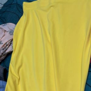 yellow skirt or peticoat