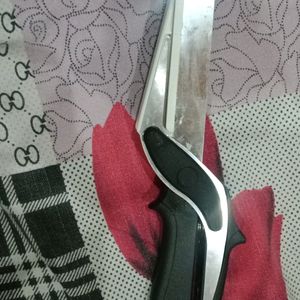 Knife And Cutting Board Only In 300 Rs