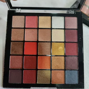 HD Eyeshadow Palette