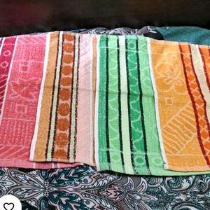 Combo Of 4 Hand  Towel; 3 Braslet ,  Pc4 Chuda Rak