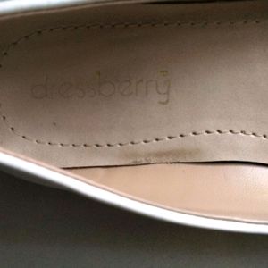 Dressberry Pumps.( Euro 39)