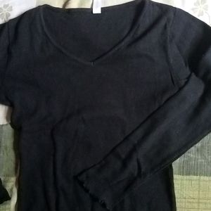 Black Ribbed Lettuce Hem top with V neck