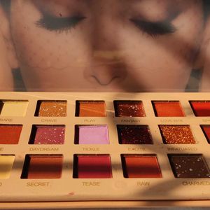 Girl Beauty Eyeshadow 18 Color Palette