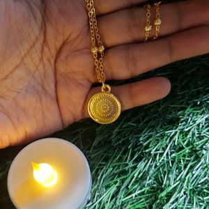 Gold Toned Coin Neckpiece🪙