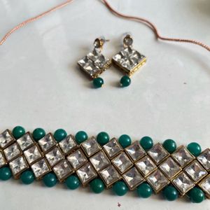 Green Necklace Set