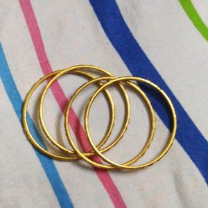 Super Stylish Gold Bangles