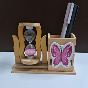 ⏳ Hourglass Pen Stand!