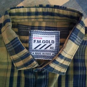 mens half sleeve xl size..yellow checks like new