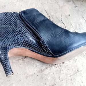 Women Boot