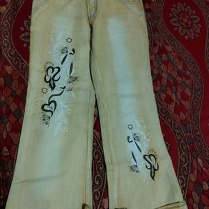 Embroidered Retro Jeans