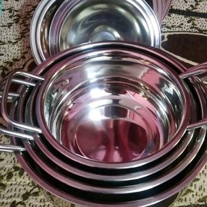 Pack Of 4 Serving Bowl With Steel Lids