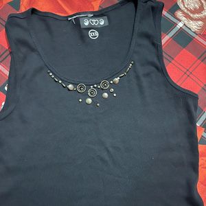 Black Top With Stone Work