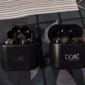 BOAT 402 Earbuds