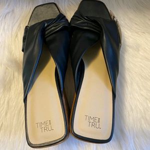 Time and Tru Authentic New heeled Wedge sandles