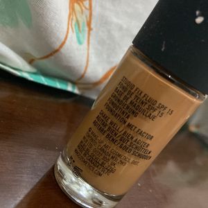 MAC Studio Fix Fluid Foundation