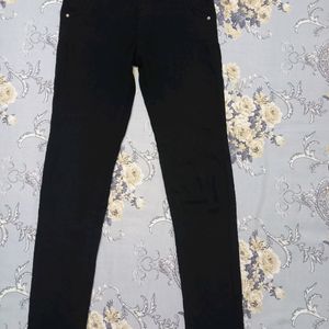 Like-New Stretchable Black Pants