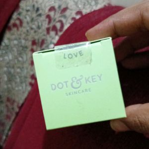 Dot & Key Cica + Niacinamide Oil Free Moisturizers