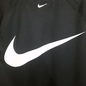 🇻🇳 Nike Swoosh Sweat Shirt 👕