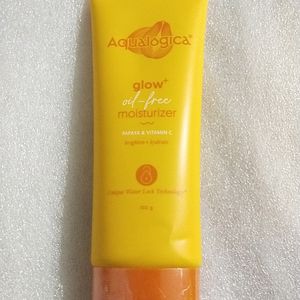 Aqualogica Glow Oil Free Moisturizer