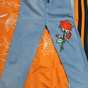 Flower 🌺 denim Jeans 👖