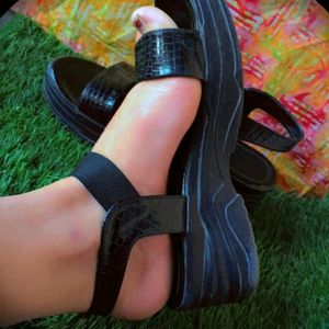 Black Sandals!🖤