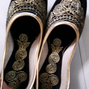 Punjabi Juti Shoe Type Black Golden Work