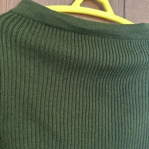 Strechable Short Bottle Green Skirt