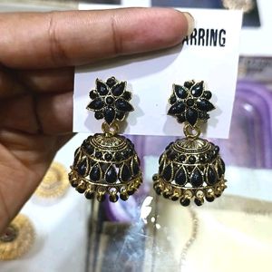 Black Jhumka