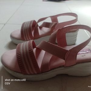 Urgent Sale Ladies Sandal Size 40 UK 7