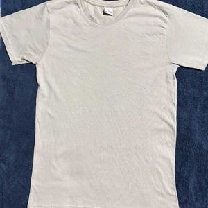 Solid Round Neck T-shirt For Boys ,M Size